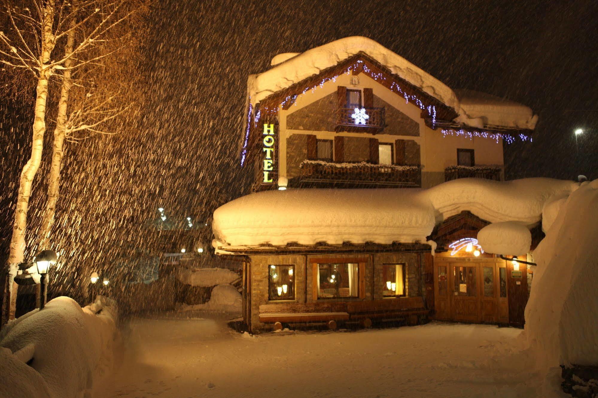 Hotel Stella Del Nord Courmayeur Exteriér fotografie
